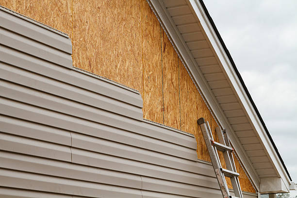 Professional Fiber Cement Siding technician working in Leetsdale, PA